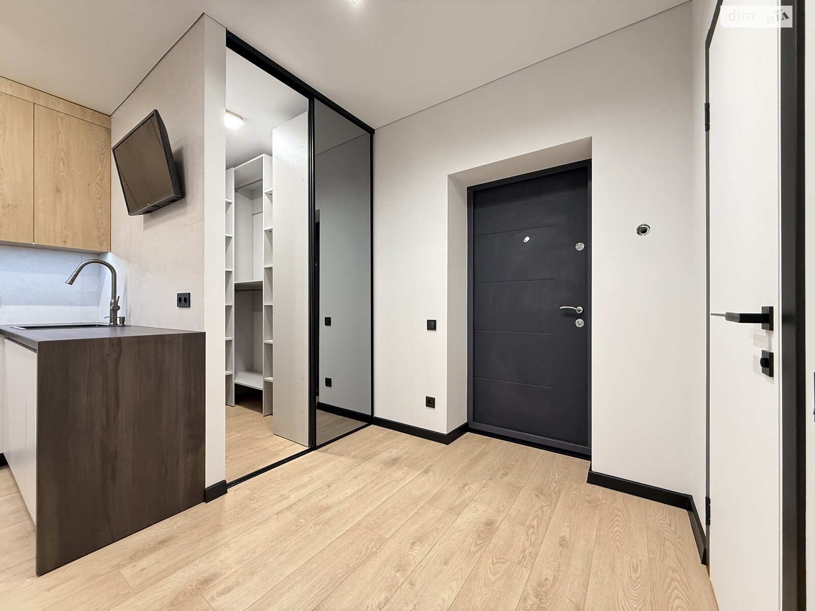 Продаж однокімнатної квартири в Рівному, на вул. Студентська 24А, район Щасливе фото 1