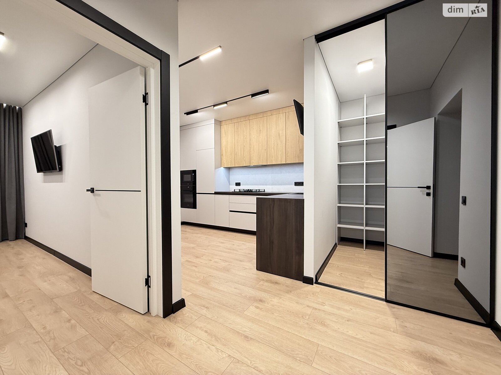 Продаж однокімнатної квартири в Рівному, на вул. Студентська 24А, район Щасливе фото 1