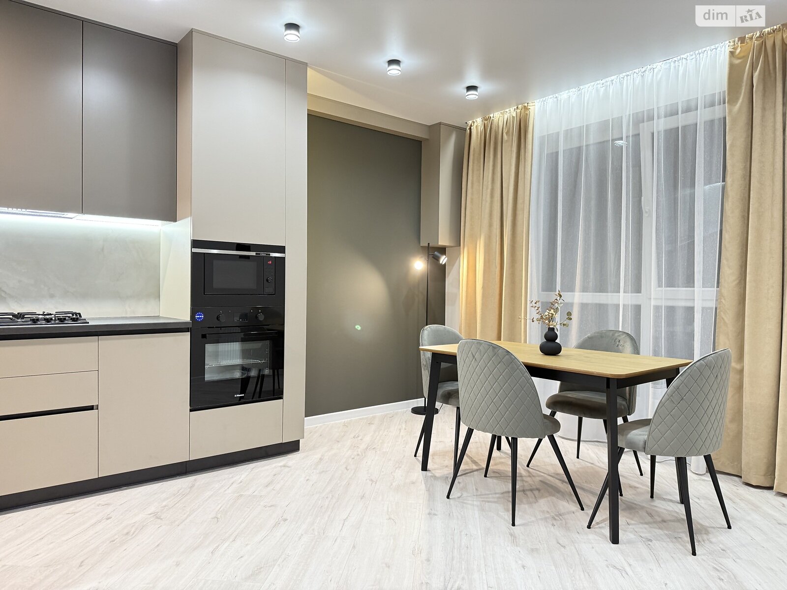 Продаж однокімнатної квартири в Рівному, на вул. Студентська 24, район Щасливе фото 1