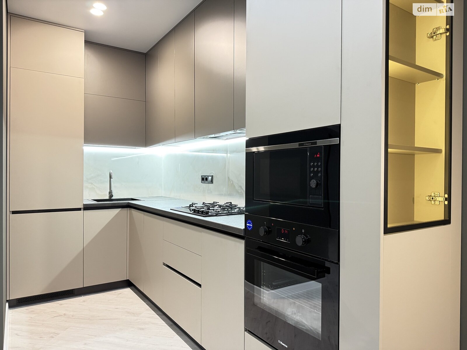 Продаж однокімнатної квартири в Рівному, на вул. Студентська 24, район Щасливе фото 1