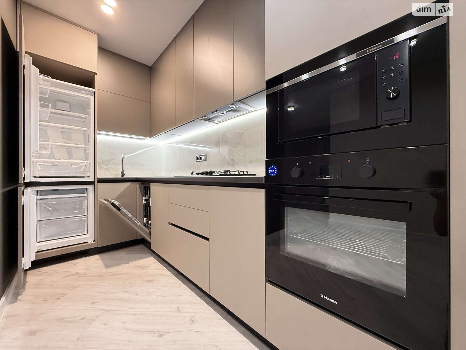 Продаж однокімнатної квартири в Рівному, на вул. Студентська 24, район Щасливе фото 1