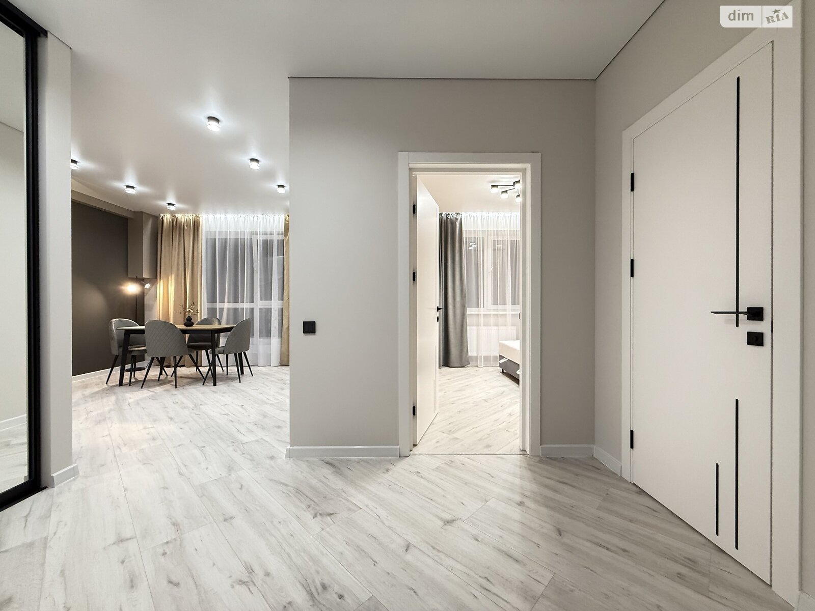 Продаж однокімнатної квартири в Рівному, на вул. Студентська 24, район Щасливе фото 1