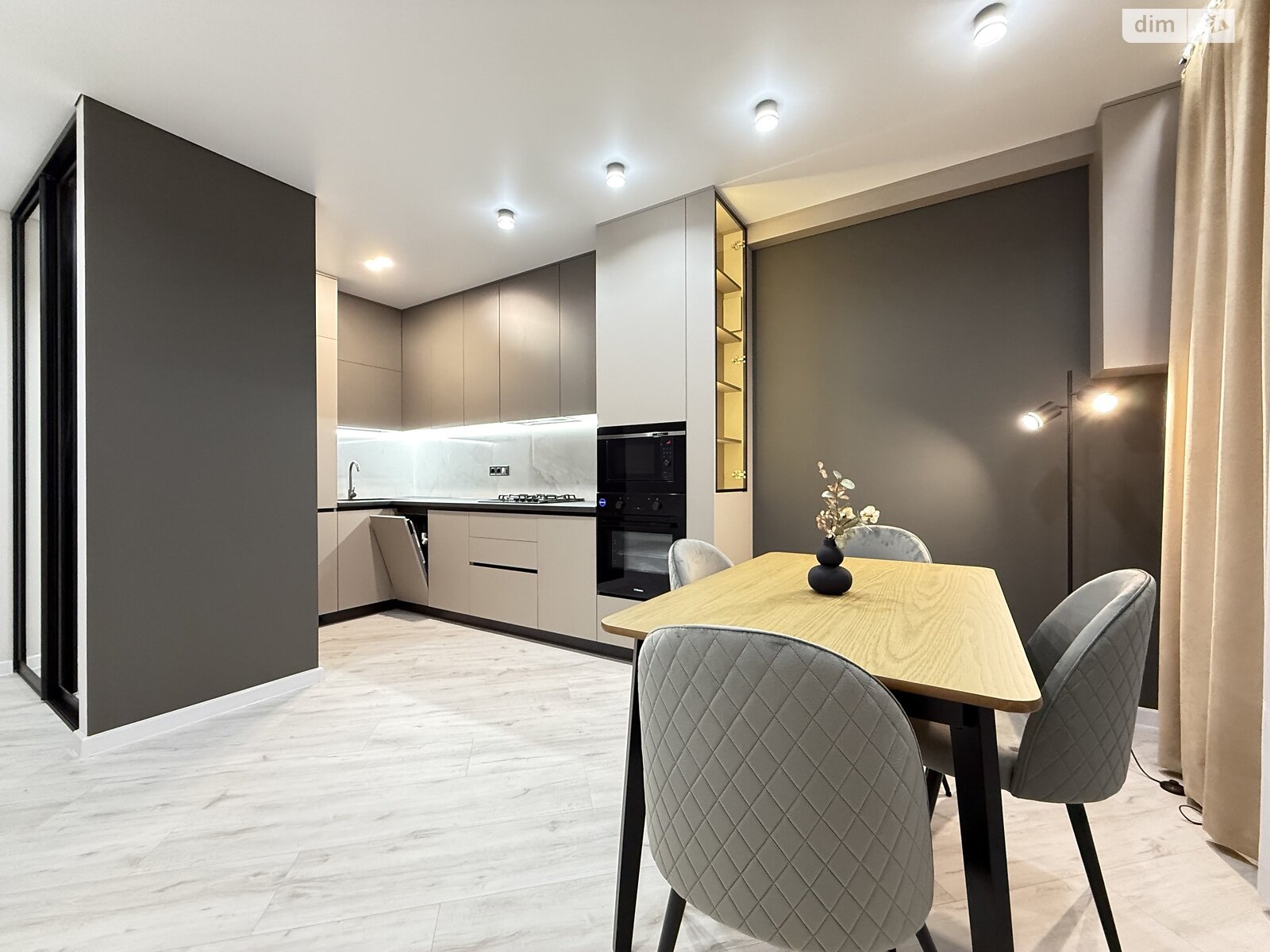 Продаж однокімнатної квартири в Рівному, на вул. Студентська 24, район Щасливе фото 1