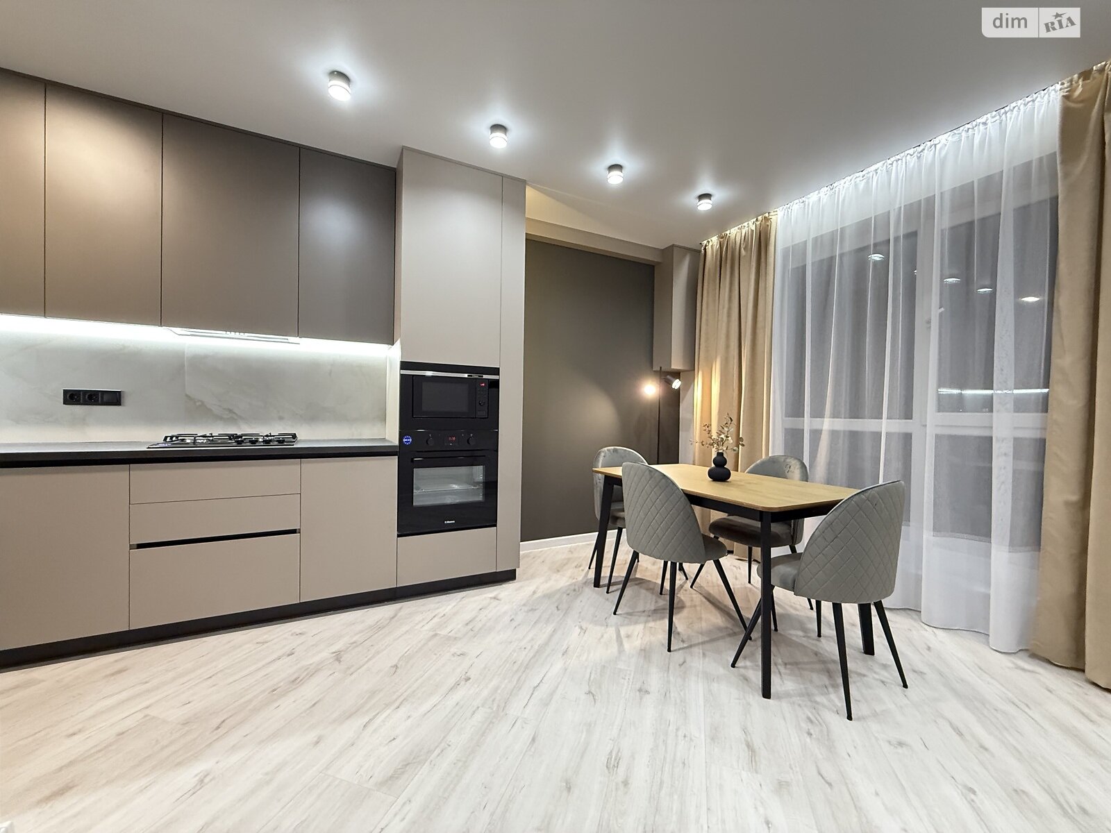 Продаж однокімнатної квартири в Рівному, на вул. Студентська 24, район Щасливе фото 1