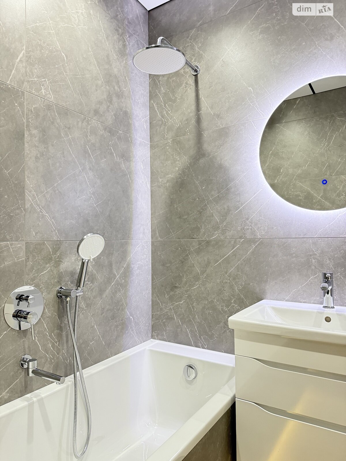 Продаж однокімнатної квартири в Рівному, на вул. Студентська 24, район Щасливе фото 1