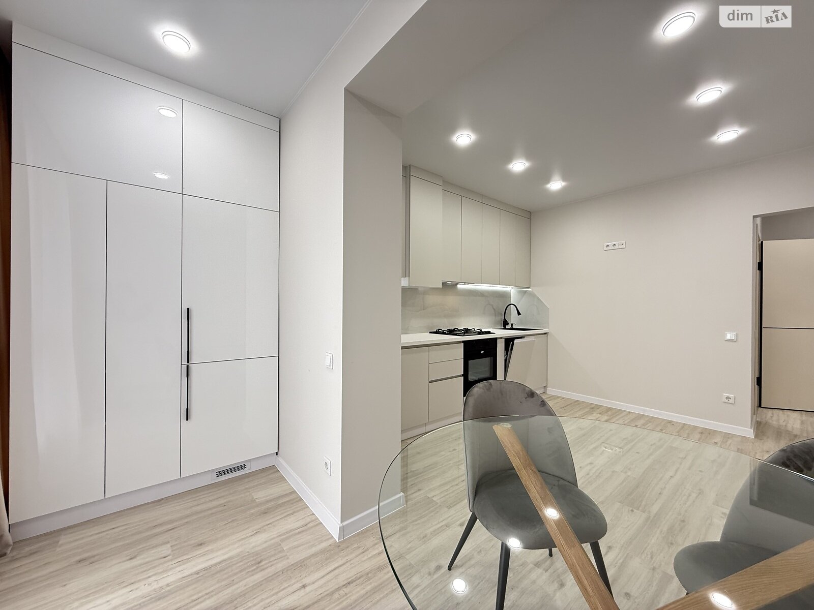 Продаж однокімнатної квартири в Рівному, на вул. Студентська 24А, район Щасливе фото 1