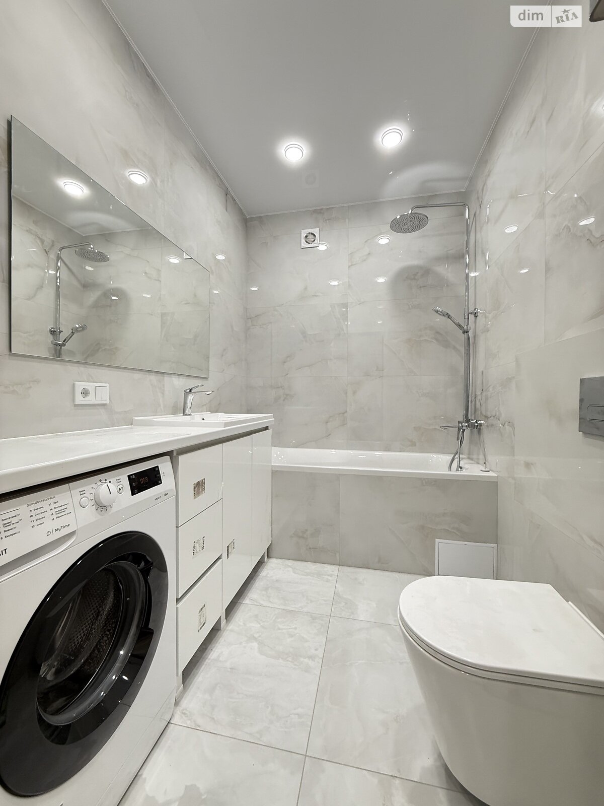 Продаж однокімнатної квартири в Рівному, на вул. Студентська 24А, район Щасливе фото 1