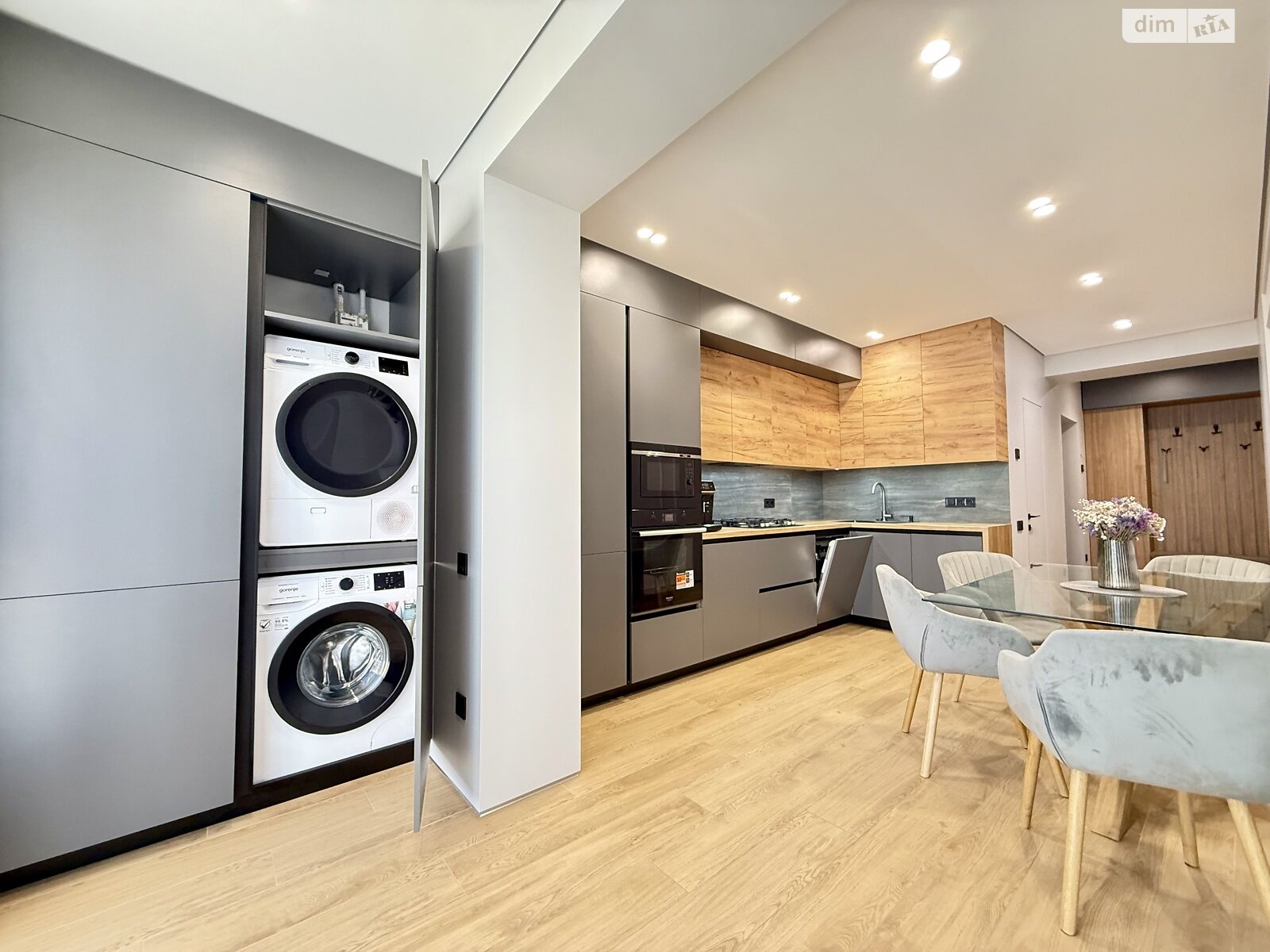 Продажа трехкомнатной квартиры в Ровно, на ул. Студенческая 32, район Счастливое фото 1