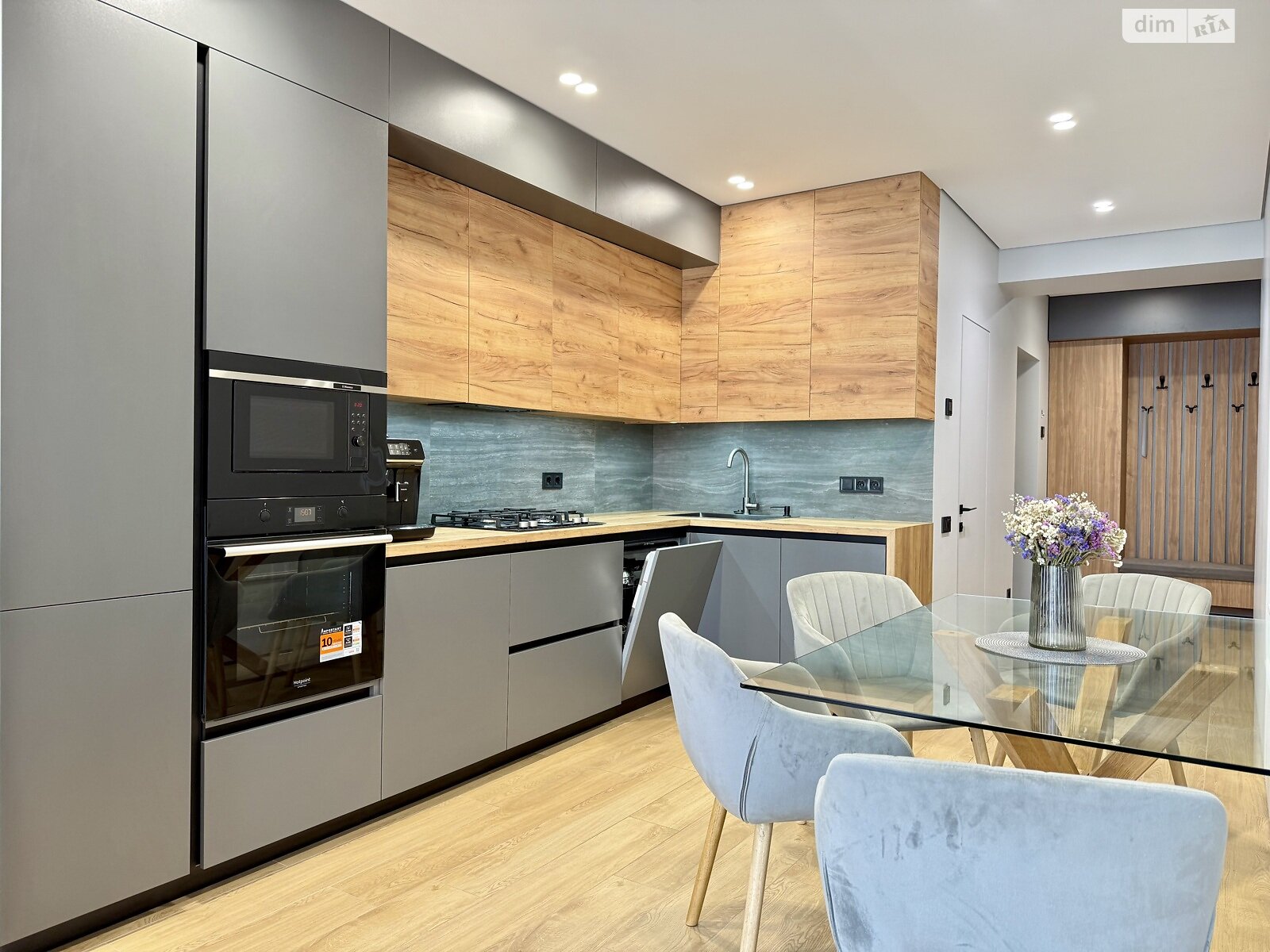 Продажа трехкомнатной квартиры в Ровно, на ул. Студенческая 32, район Счастливое фото 1