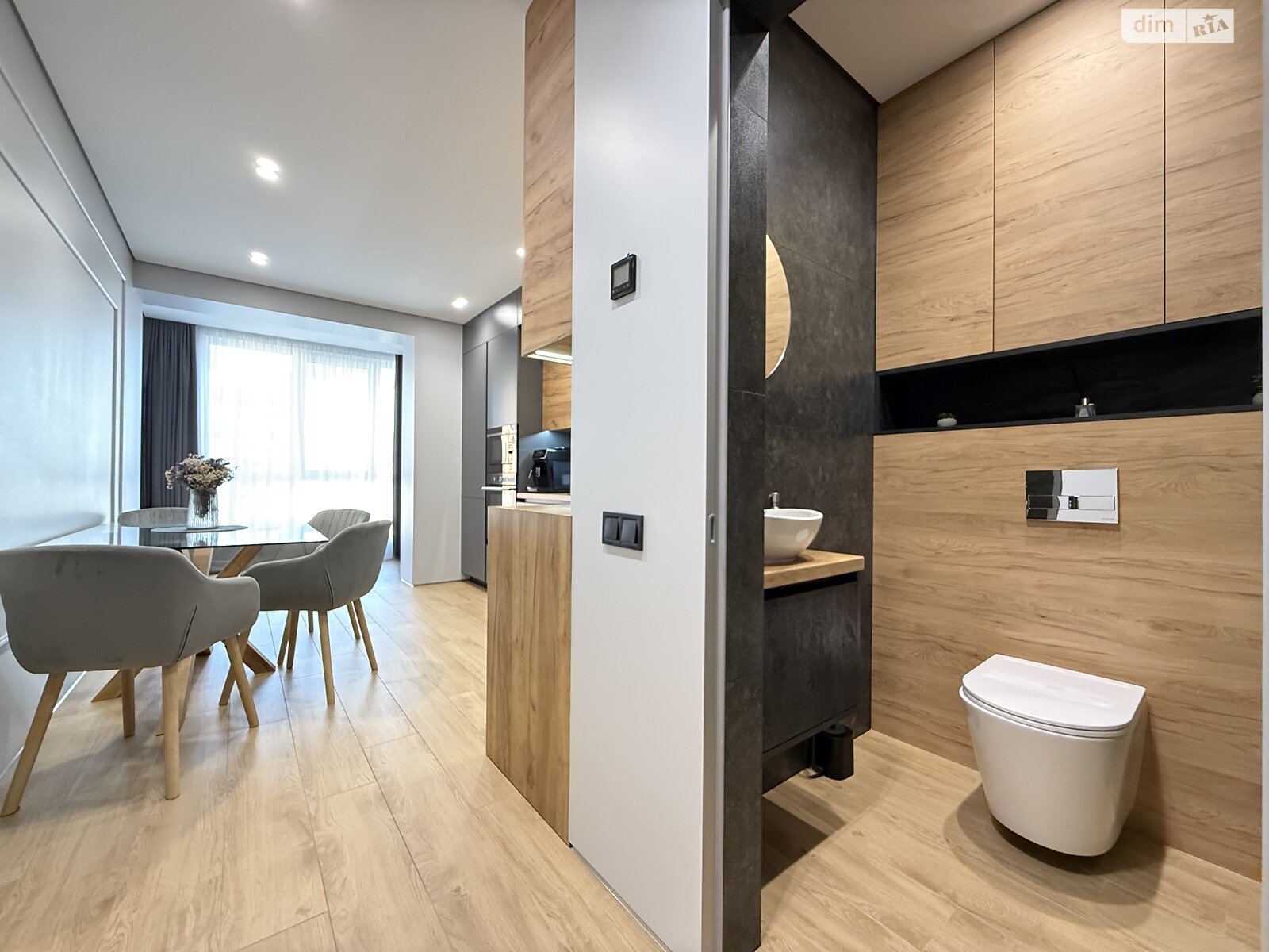 Продажа трехкомнатной квартиры в Ровно, на ул. Студенческая 32, район Счастливое фото 1