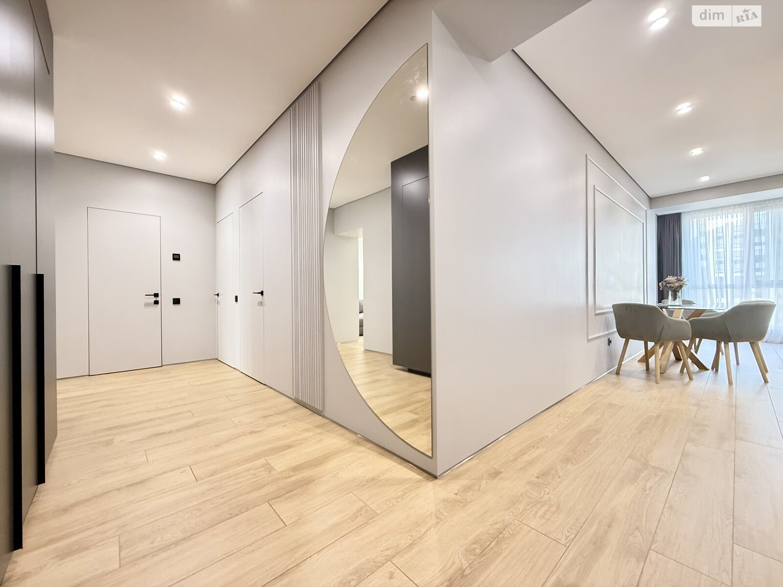 Продажа трехкомнатной квартиры в Ровно, на ул. Студенческая 32, район Счастливое фото 1