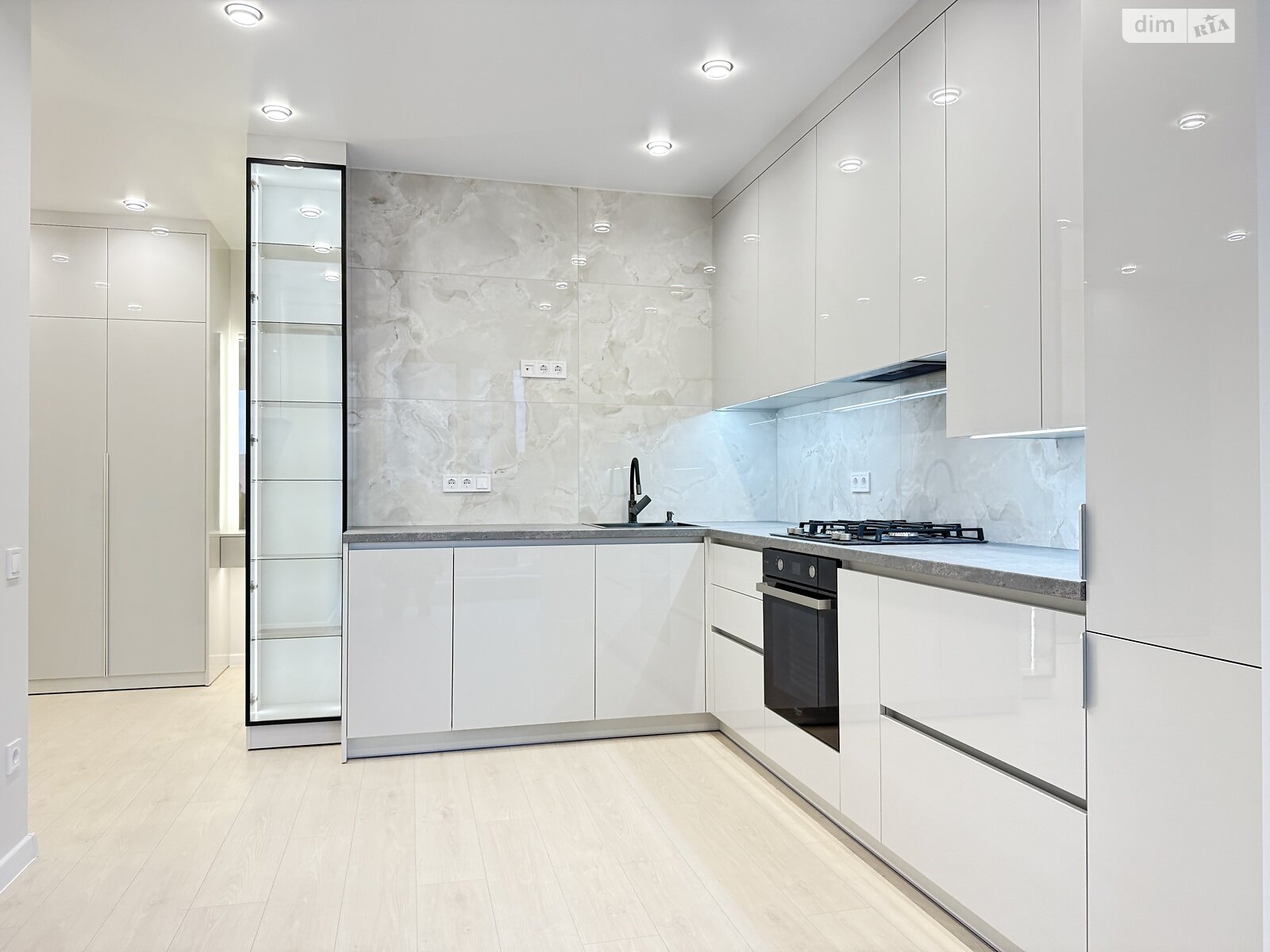 Продажа двухкомнатной квартиры в Ровно, на ул. Студенческая 24А, район Счастливое фото 1