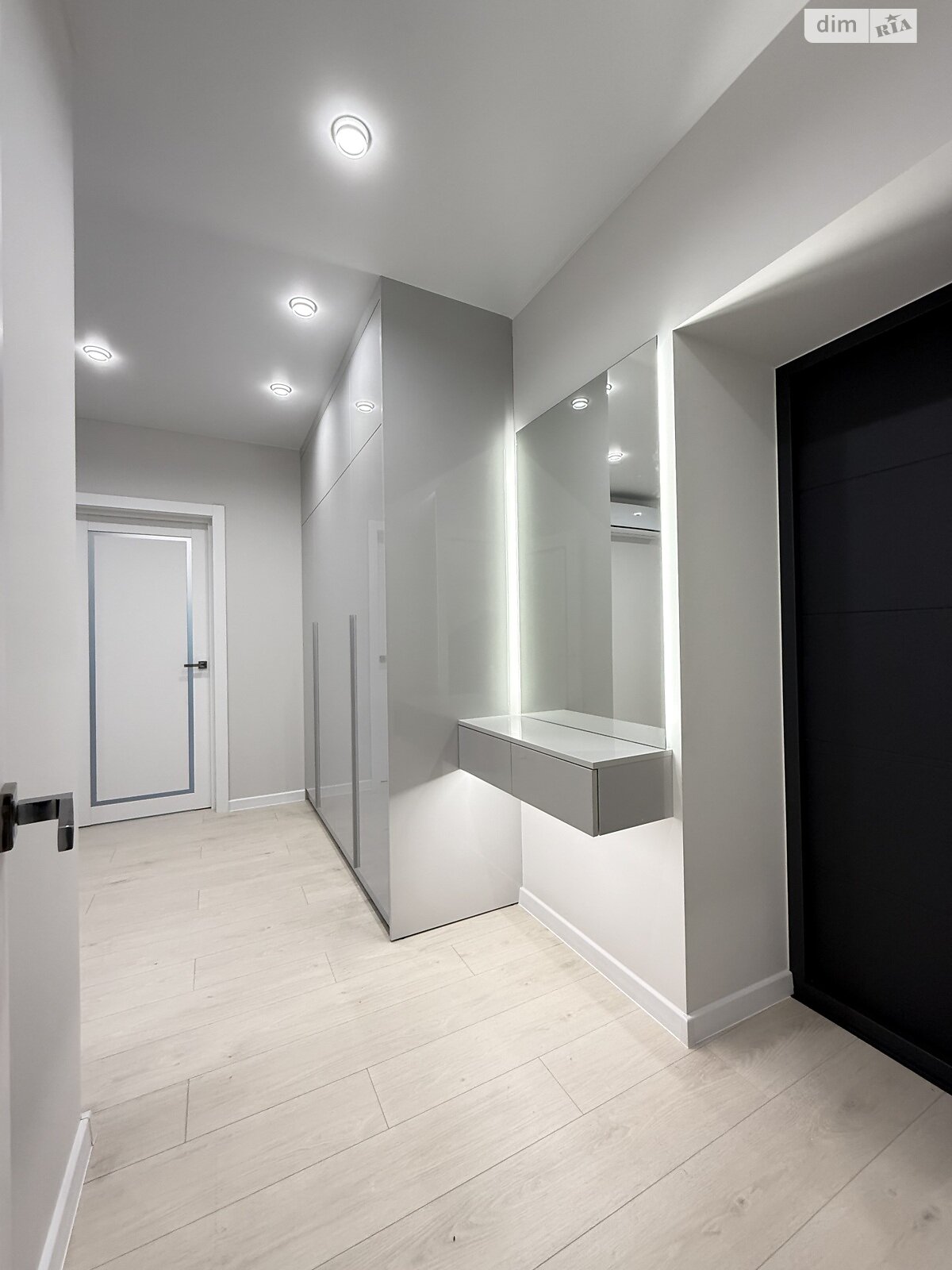 Продажа двухкомнатной квартиры в Ровно, на ул. Студенческая 24А, район Счастливое фото 1