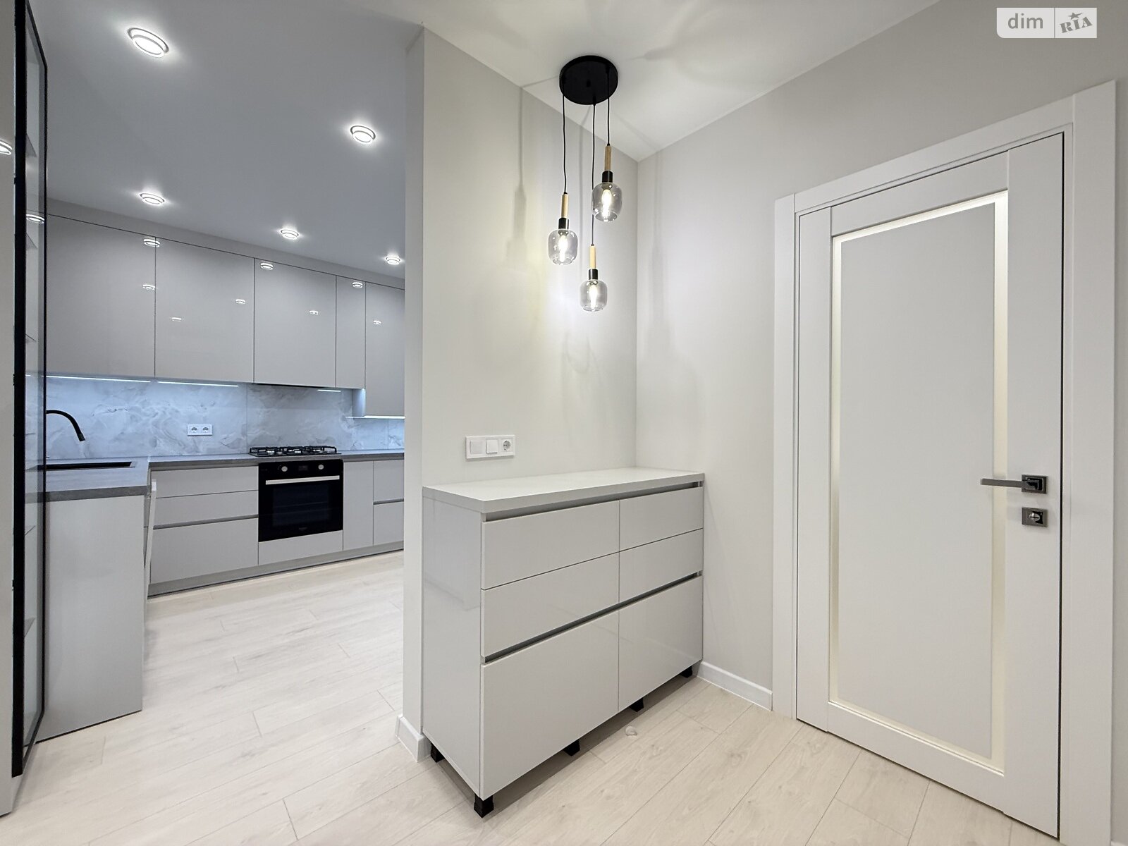 Продажа двухкомнатной квартиры в Ровно, на ул. Студенческая 24А, район Счастливое фото 1