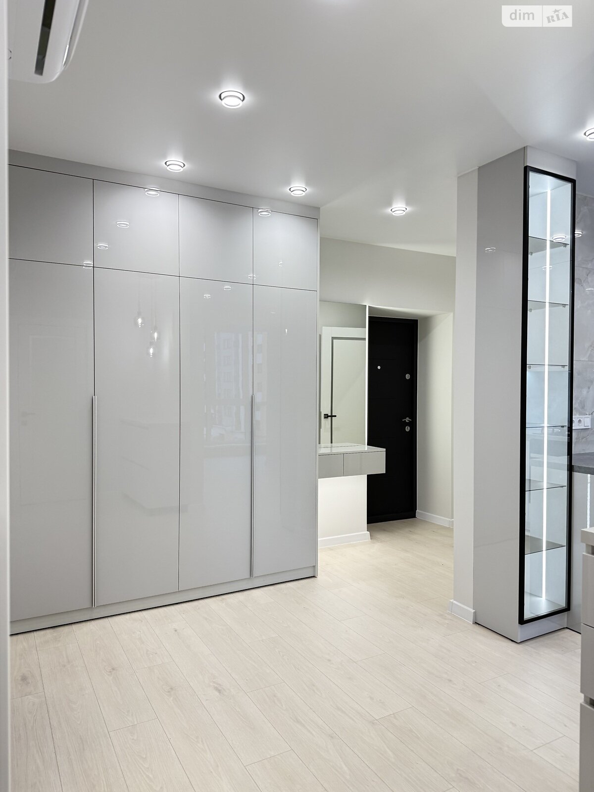 Продажа двухкомнатной квартиры в Ровно, на ул. Студенческая 24А, район Счастливое фото 1