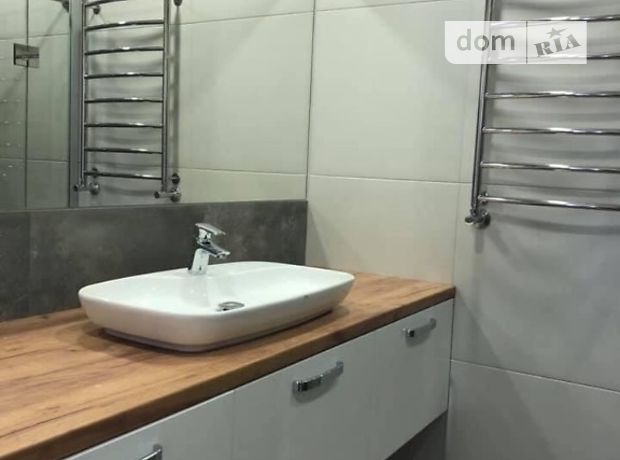 Продажа трехкомнатной квартиры в Ровно, район Счастливое фото 1 Продажа трехкомнатной квартиры в Ровно, район Счастливое фото 1