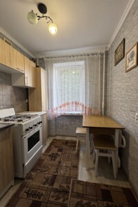 Продаж однокімнатної квартири в Рівному, на просп. Генерала Безручка 5, район Північний фото 2