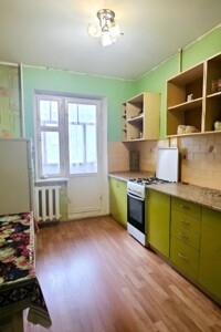 Продаж трикімнатної квартири в Рівному, на вул. Коновальця Євгена 12, район Північний фото 2