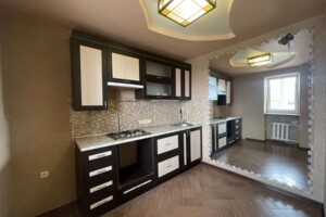 Продажа трехкомнатной квартиры в Ровно, на ул. Коновальца Евгения, район Северный фото 2