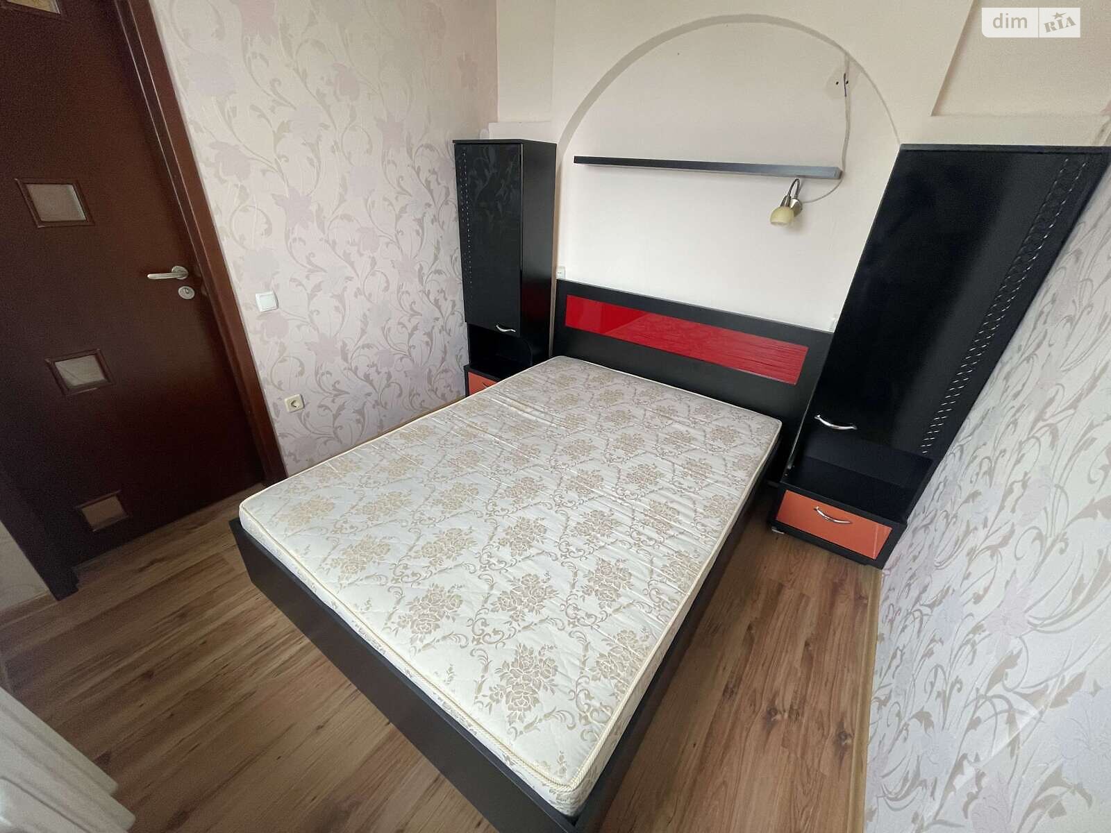 Продажа трехкомнатной квартиры в Ровно, на ул. Коновальца Евгения, район Северный фото 1 Продажа трехкомнатной квартиры в Ровно, на ул. Коновальца Евгения, район Северный фото 1