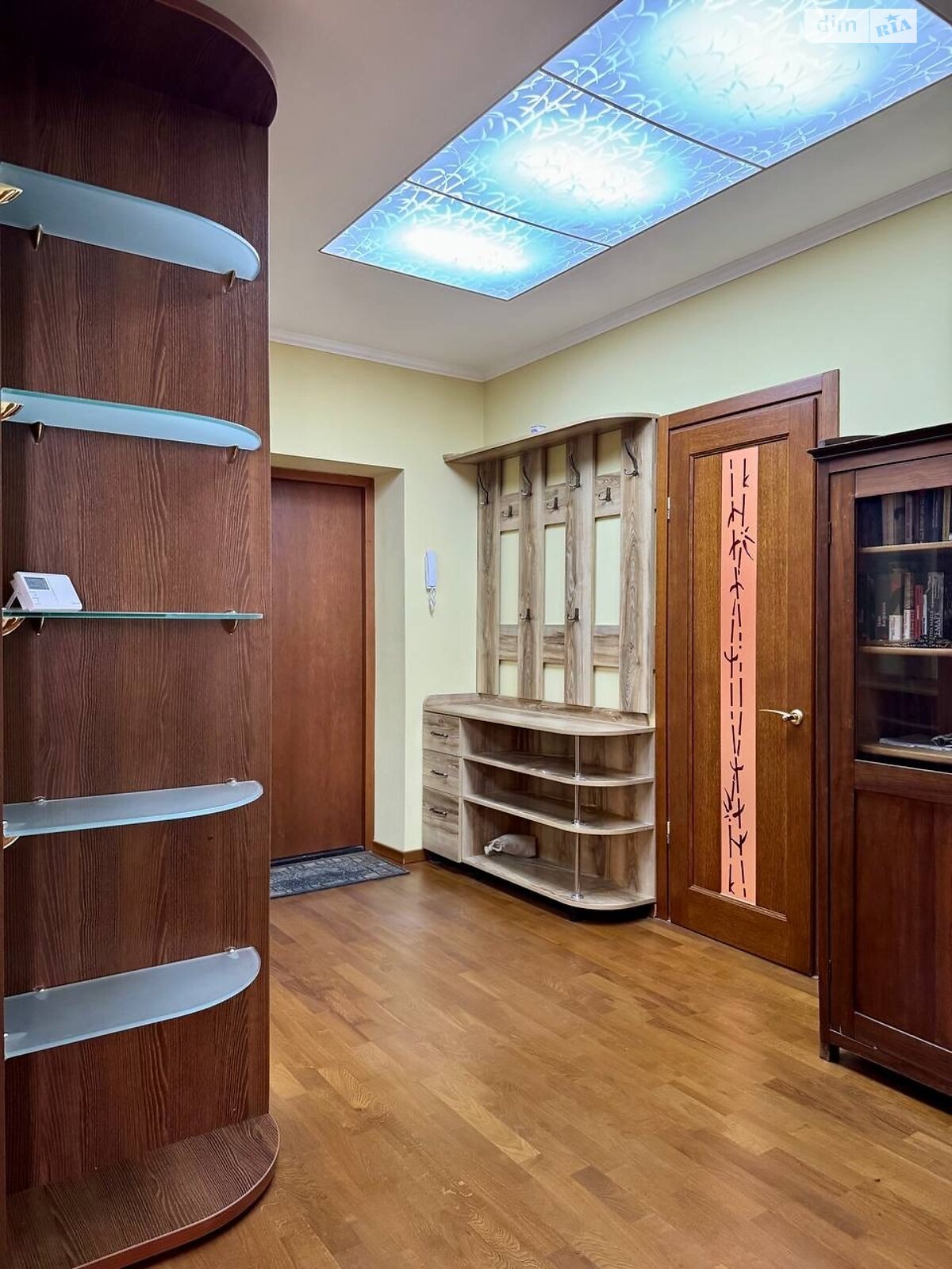 Продаж двокімнатної квартири в Рівному, на вул. Коновальця Євгена 34, район Північний фото 1