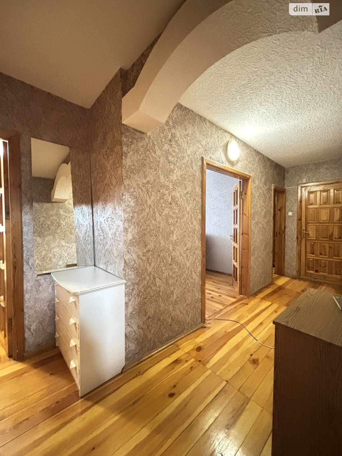 Продаж трикімнатної квартири в Рівному, на вул. Коновальця Євгена 10, район Північний фото 1