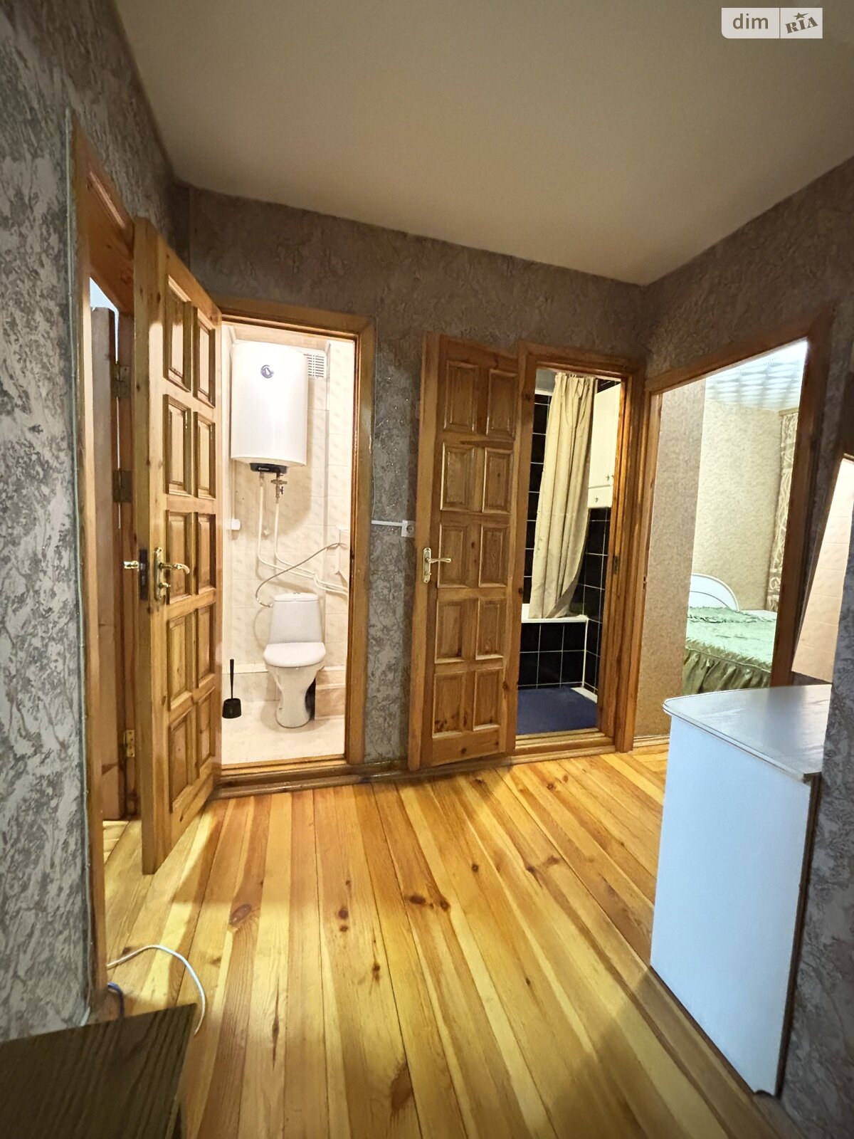 Продаж трикімнатної квартири в Рівному, на вул. Коновальця Євгена 10, район Північний фото 1