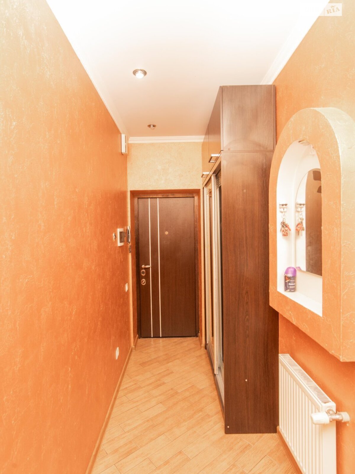 Продаж чотирикімнатної квартири в Рівному, на вул. Коновальця Євгена 44, район Північний фото 1 Продаж чотирикімнатної квартири в Рівному, на вул. Коновальця Євгена 44, район Північний фото 1