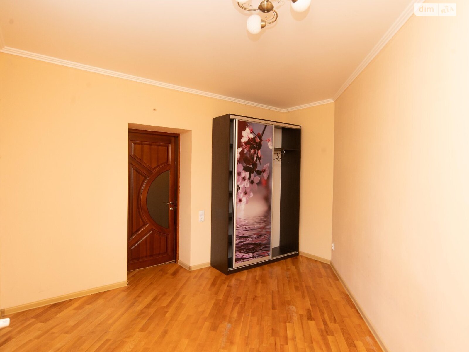 Продаж чотирикімнатної квартири в Рівному, на вул. Коновальця Євгена, район Північний фото 1 Продаж чотирикімнатної квартири в Рівному, на вул. Коновальця Євгена, район Північний фото 1