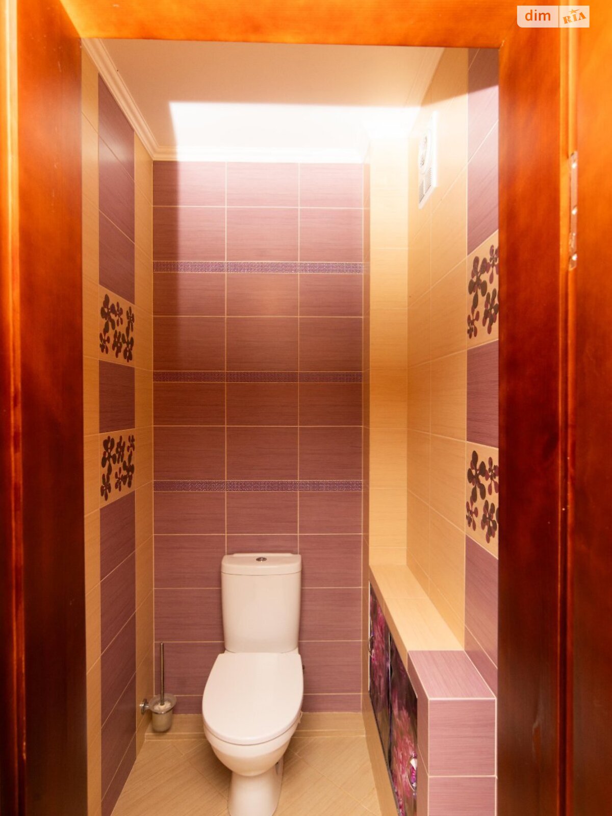 Продаж чотирикімнатної квартири в Рівному, на вул. Коновальця Євгена, район Північний фото 1 Продаж чотирикімнатної квартири в Рівному, на вул. Коновальця Євгена, район Північний фото 1