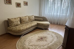 Продаж трикімнатної квартири в Рівному, на вул. Коновальця Євгена 6, район Північний фото 2