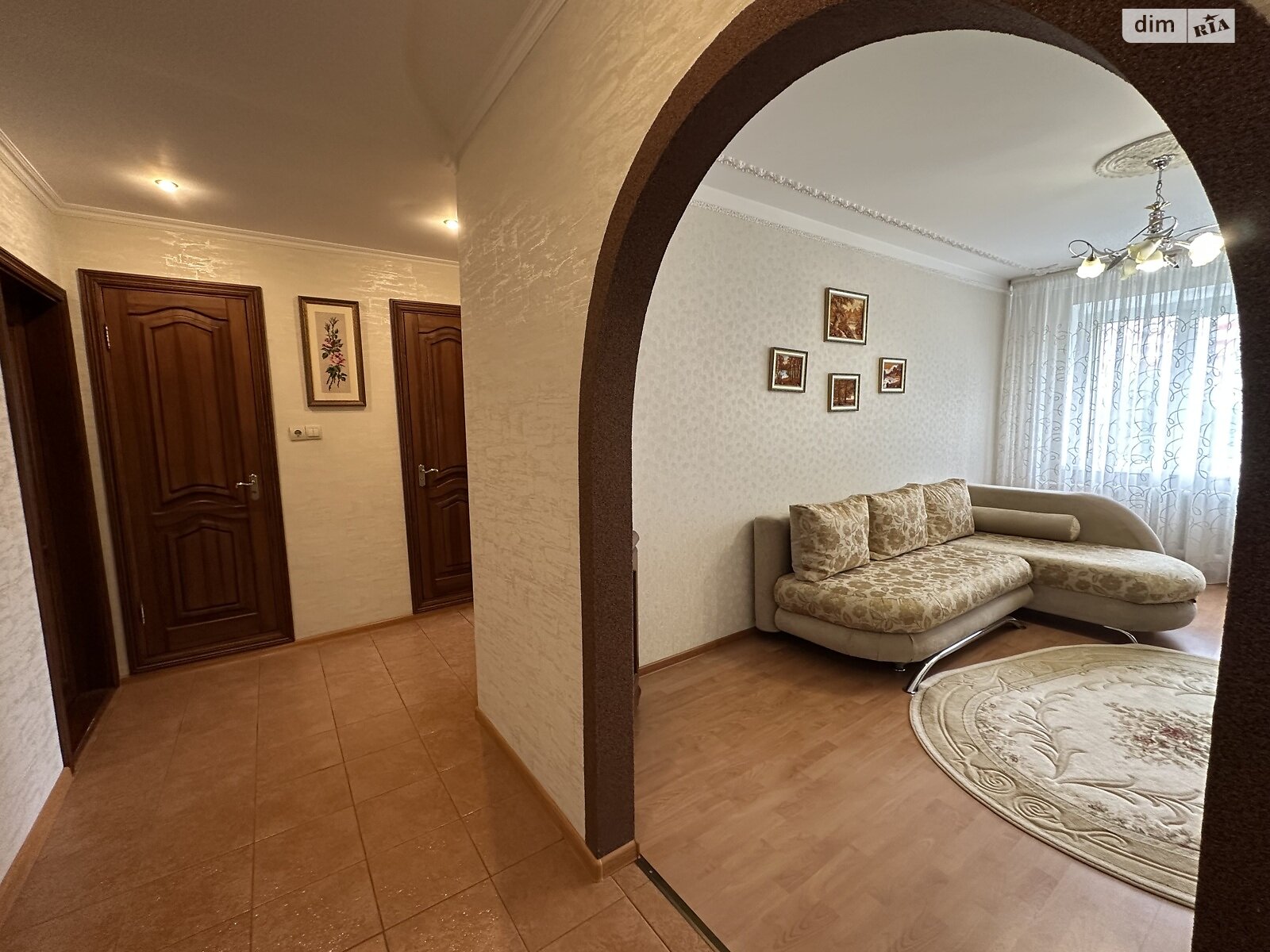 Продаж трикімнатної квартири в Рівному, на вул. Коновальця Євгена 6, район Північний фото 1