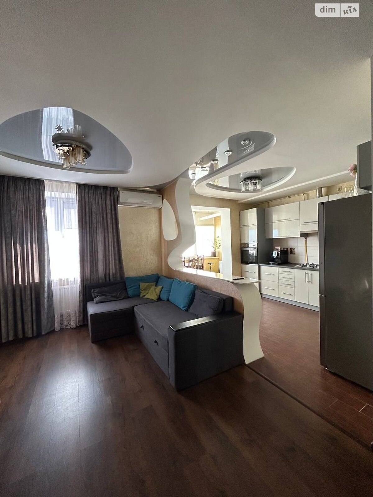 Продажа четырехкомнатной квартиры в Ровно, на ул. Соборная 285А, фото 1 Продажа четырехкомнатной квартиры в Ровно, на ул. Соборная 285А, фото 1