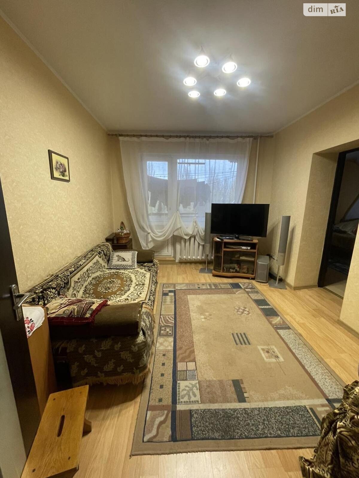 Продажа четырехкомнатной квартиры в Ровно, на ул. Соборная, фото 1 Продажа четырехкомнатной квартиры в Ровно, на ул. Соборная, фото 1