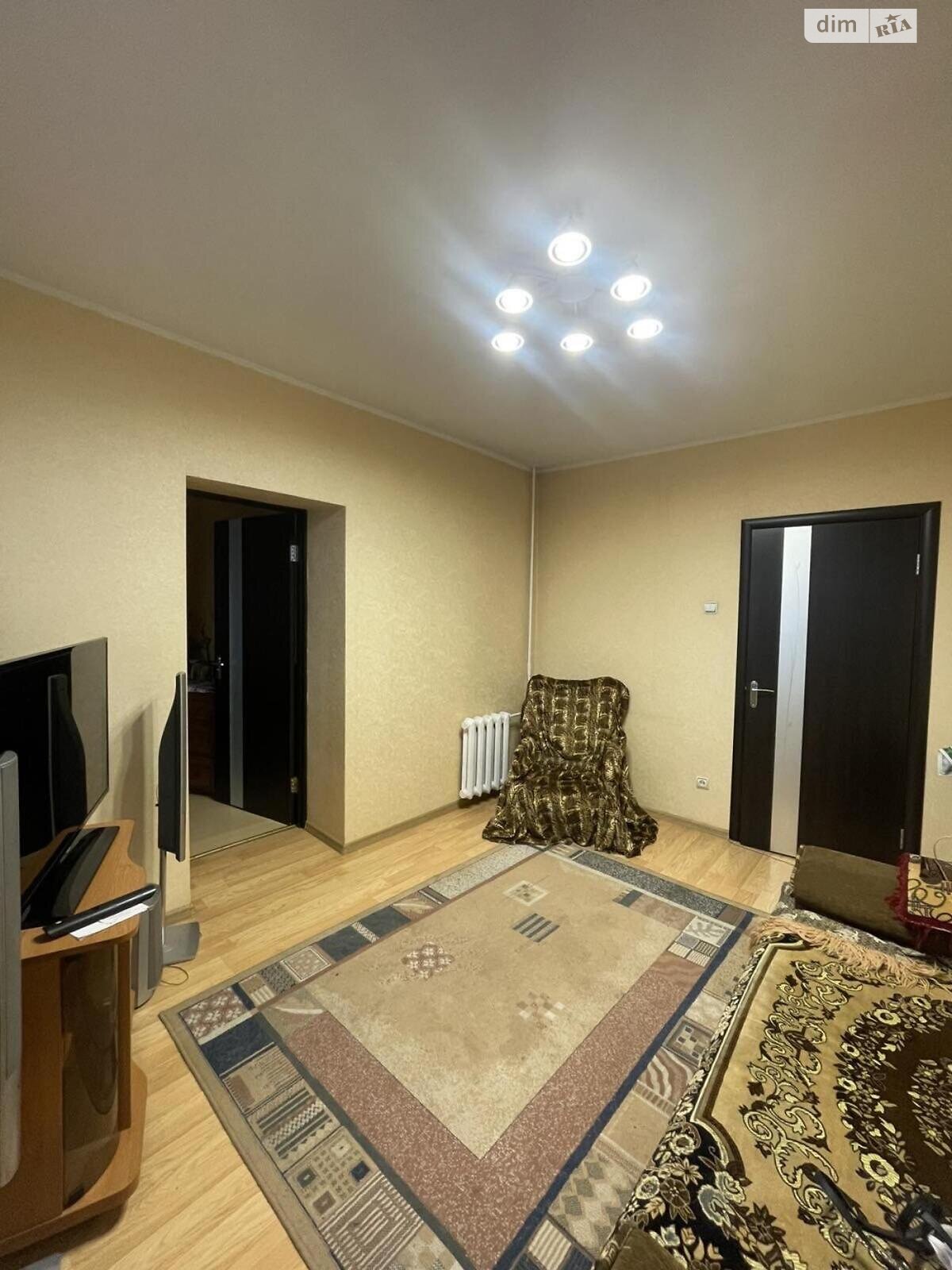 Продажа четырехкомнатной квартиры в Ровно, на ул. Соборная, фото 1 Продажа четырехкомнатной квартиры в Ровно, на ул. Соборная, фото 1