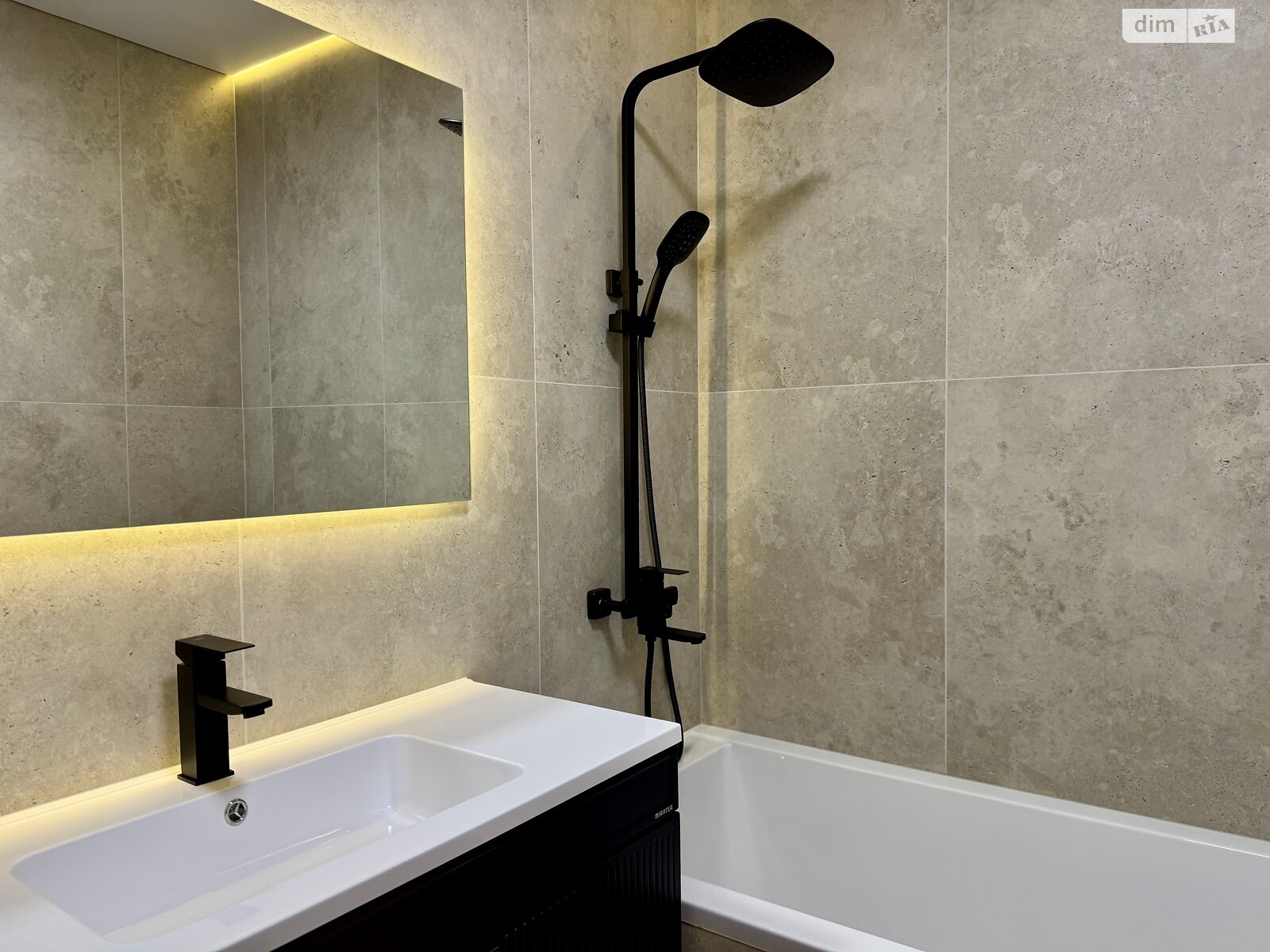 Продажа двухкомнатной квартиры в Ровно, на ул. Студенческая 24, фото 1