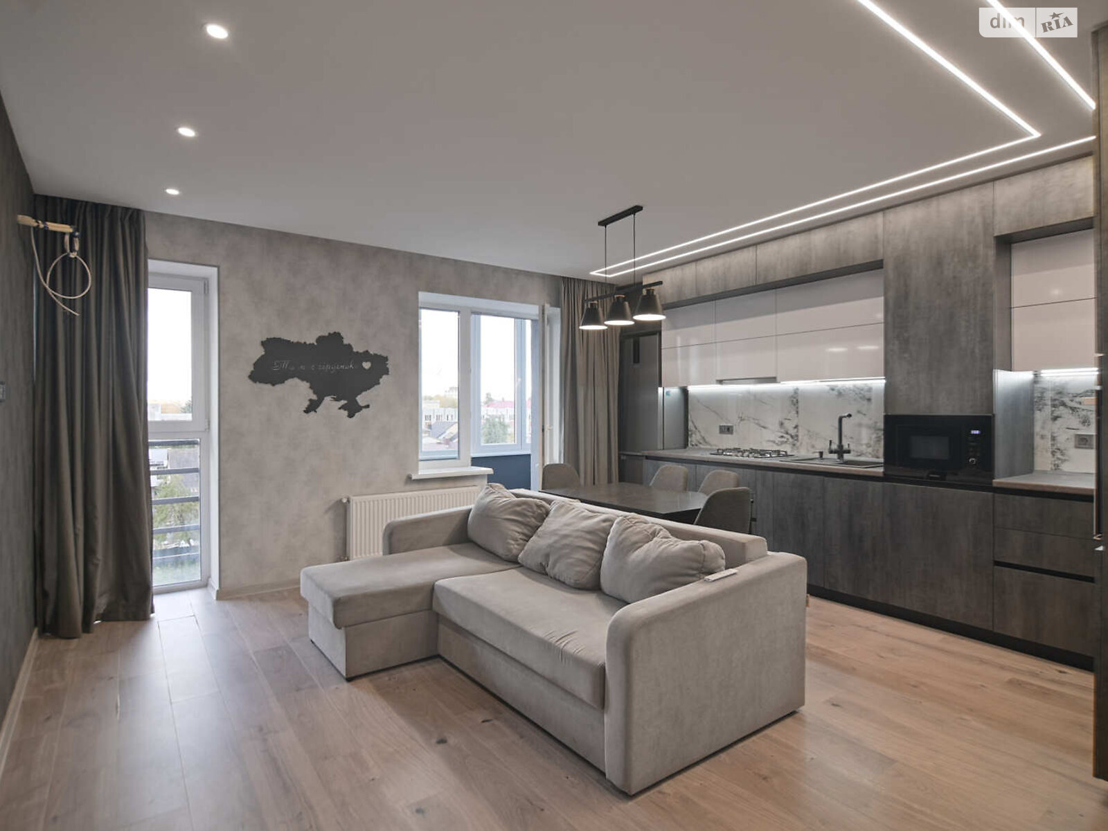 Продажа двухкомнатной квартиры в Ровно, на ул. 24 Августа 24, район Центр фото 1