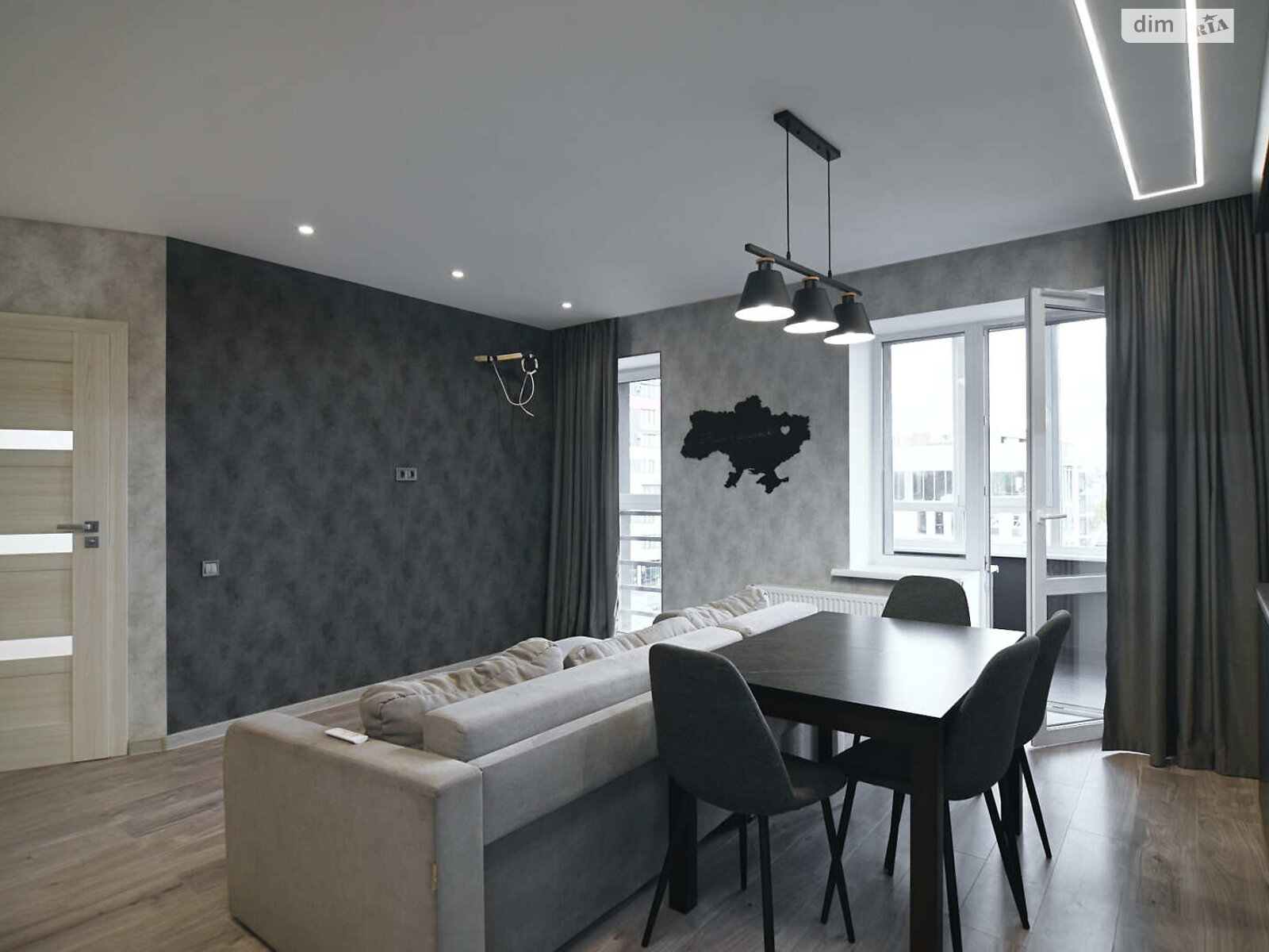 Продажа двухкомнатной квартиры в Ровно, на ул. 24 Августа 24, район Центр фото 1