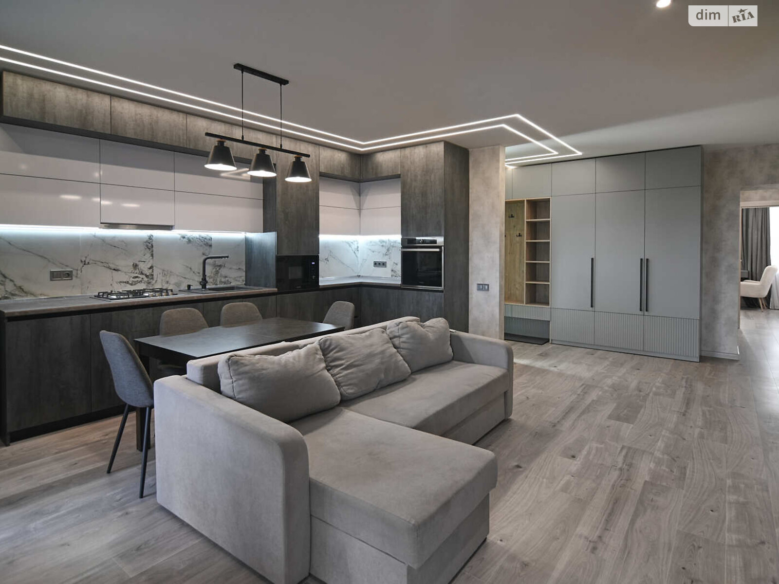 Продажа двухкомнатной квартиры в Ровно, на ул. 24 Августа 24, район Центр фото 1