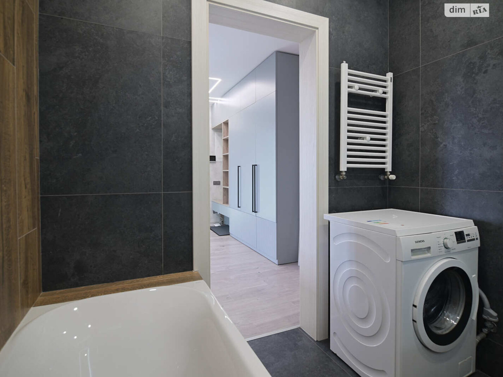 Продажа двухкомнатной квартиры в Ровно, на ул. 24 Августа 24, район Центр фото 1