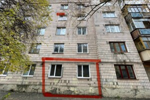 Продаж трикімнатної квартири в Рівному, на вул. Олександра Борисенка 3, кв. 3, район Центр фото 2