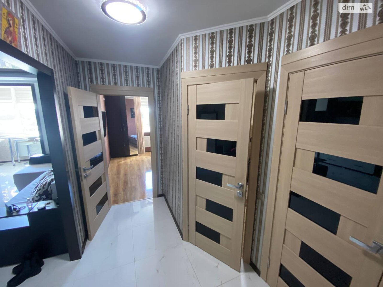 Продажа двухкомнатной квартиры в Ровно, на ул. Черновола Вячеслава 60, кв. 38, район Центр фото 1 Продажа двухкомнатной квартиры в Ровно, на ул. Черновола Вячеслава 60, кв. 38, район Центр фото 1