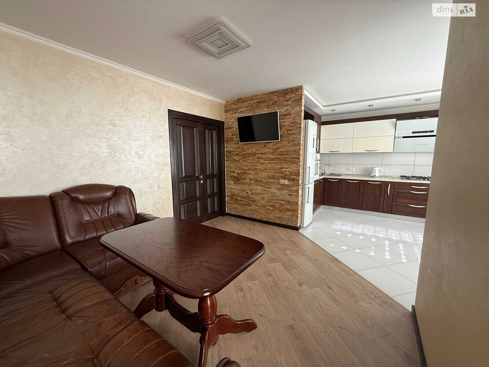 Продажа двухкомнатной квартиры в Ровно, на ул. Черновола Вячеслава 60, район Центр фото 1 Продажа двухкомнатной квартиры в Ровно, на ул. Черновола Вячеслава 60, район Центр фото 1