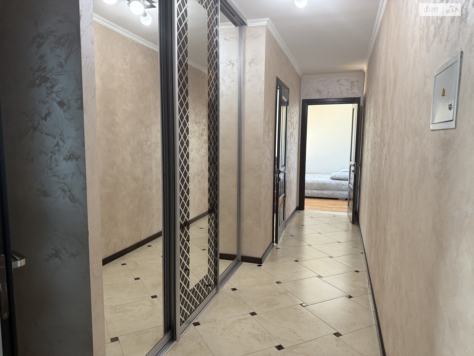 Продаж двокімнатної квартири в Рівному, на вул. Чорновола В'ячеслава 60, кв. 46, район Центр фото 1 Продаж двокімнатної квартири в Рівному, на вул. Чорновола В'ячеслава 60, кв. 46, район Центр фото 1