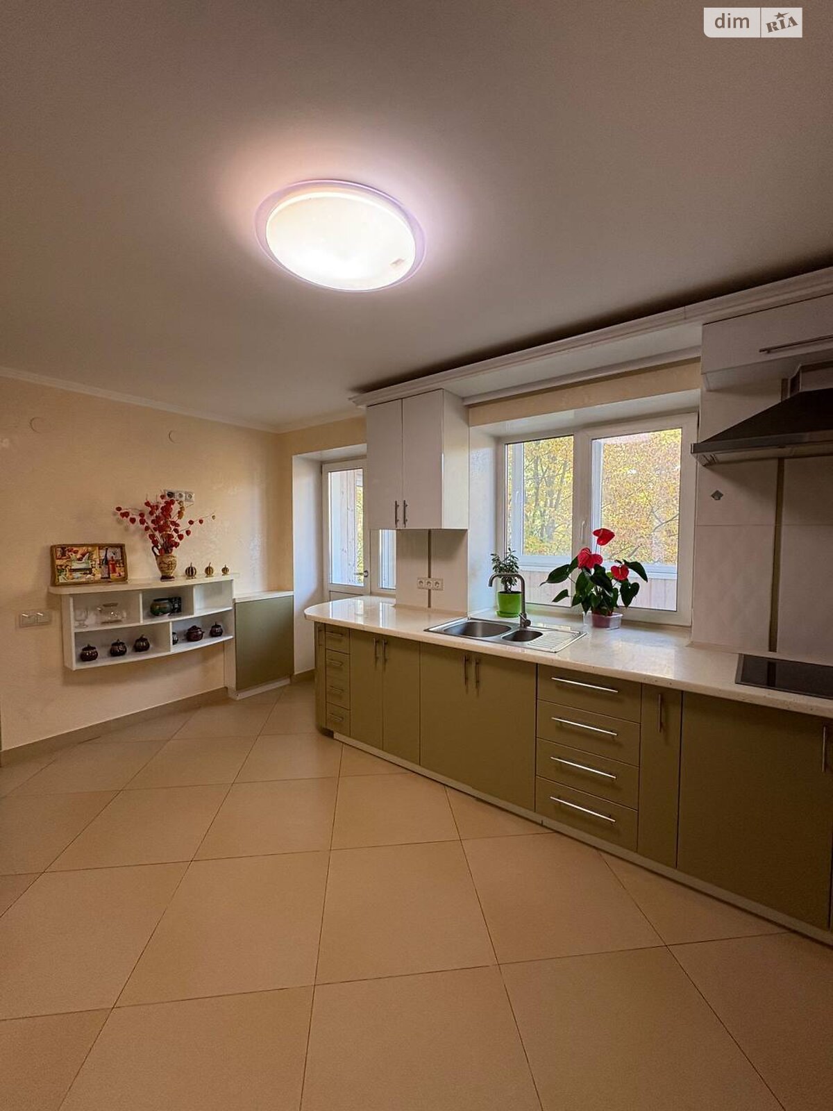 Продажа двухкомнатной квартиры в Ровно, на ул. Княгини Ольги 8, район Центр фото 1 Продажа двухкомнатной квартиры в Ровно, на ул. Княгини Ольги 8, район Центр фото 1