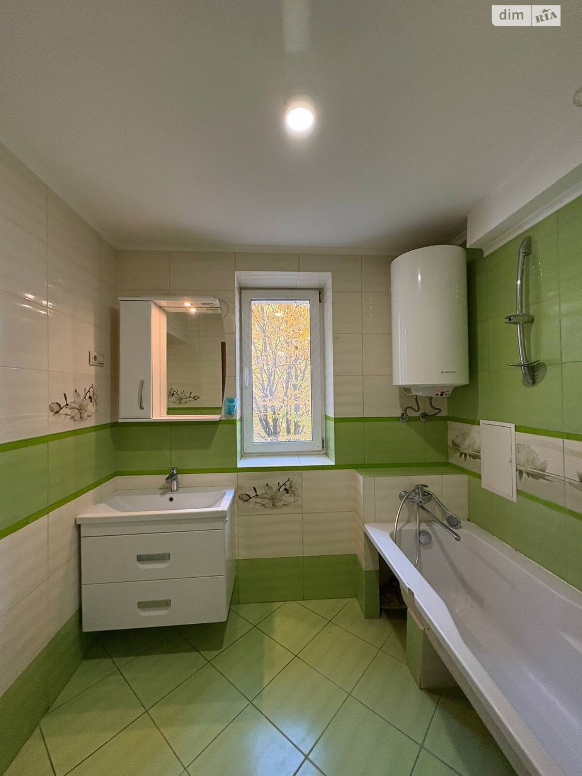 Продажа двухкомнатной квартиры в Ровно, на ул. Княгини Ольги 8, район Центр фото 1 Продажа двухкомнатной квартиры в Ровно, на ул. Княгини Ольги 8, район Центр фото 1