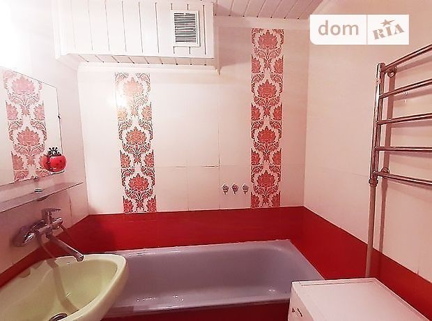 Продажа четырехкомнатной квартиры в Ровно, на ул. Крушельницкой Соломии район 12-школа фото 1 Продажа четырехкомнатной квартиры в Ровно, на ул. Крушельницкой Соломии район 12-школа фото 1