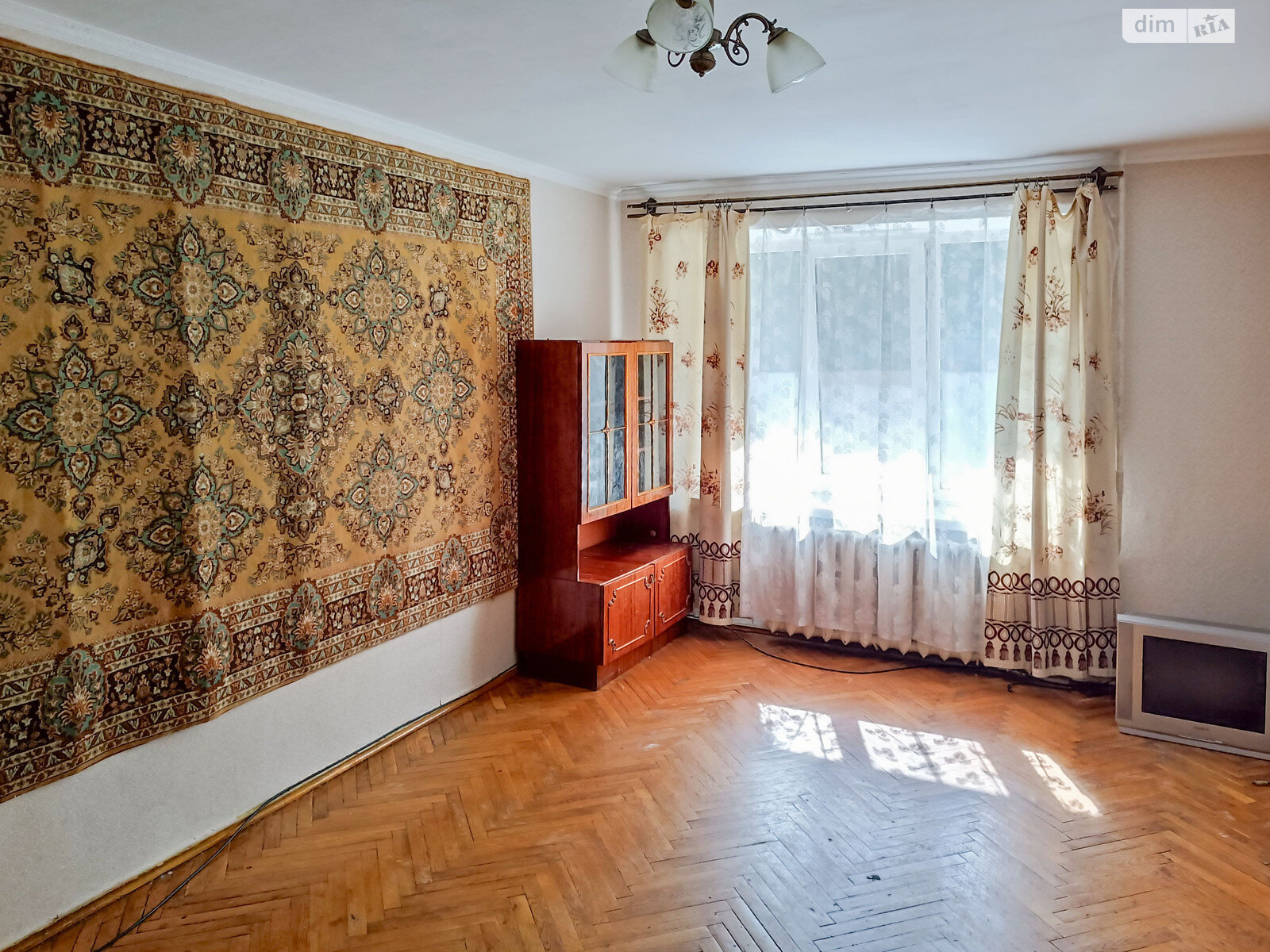 Продаж чотирикімнатної квартири в Рівному, на вул. Крушельницької Соломії 52А, район Центр фото 1 Продаж чотирикімнатної квартири в Рівному, на вул. Крушельницької Соломії 52А, район Центр фото 1