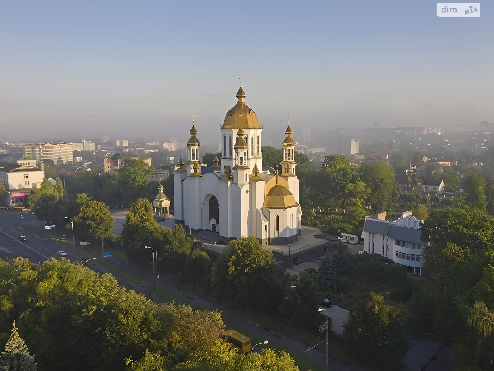Продажа трехкомнатной квартиры в Ровно, на ул. Крушельницкой Соломии 77, район Центр фото 1 Продажа трехкомнатной квартиры в Ровно, на ул. Крушельницкой Соломии 77, район Центр фото 1