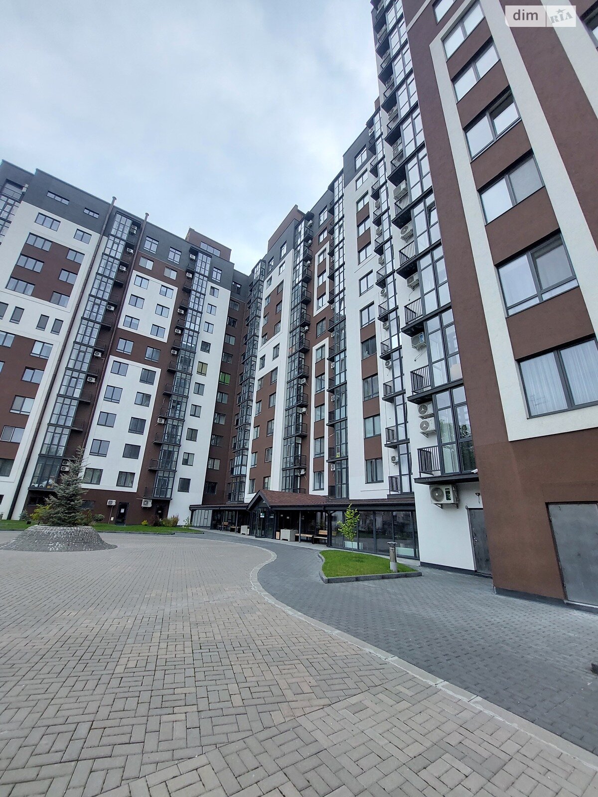 Продажа трехкомнатной квартиры в Ровно, на ул. Мазепы Гетьмана, район Центр фото 1